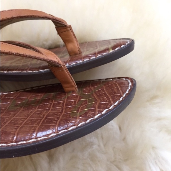 Sam Edelman Gracie Saddle Leather Flip Flop Sandal - Picture 3 of 8